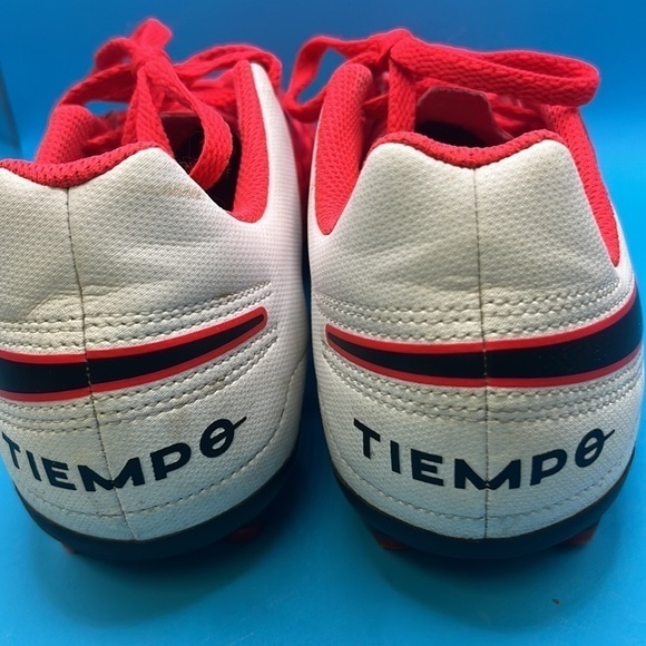 Nike Tiempo cleats, hot pink, white youth girls, size 3Y​​​ - Picture 2 of 5